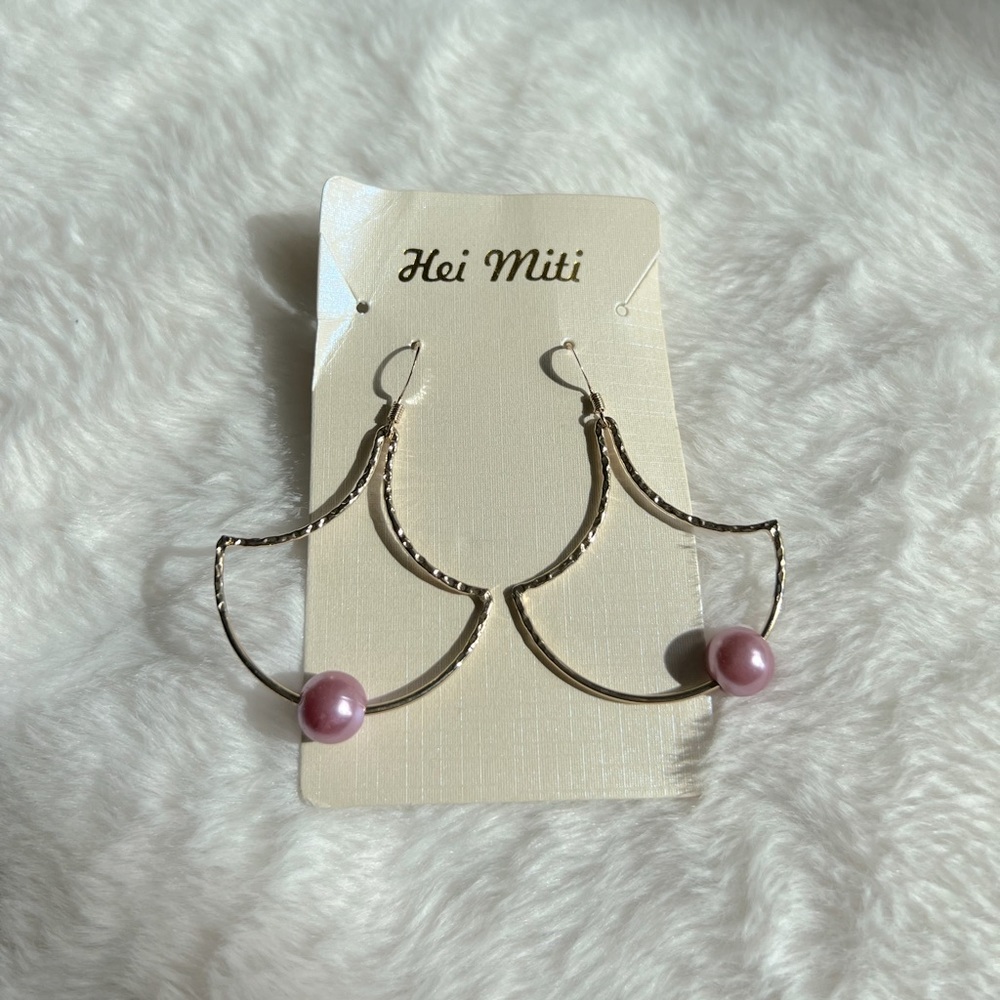 Hei Miti Pink Pearl Earrings